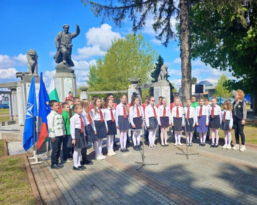 230420261.jpg